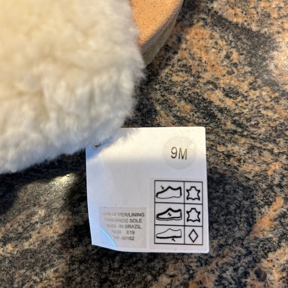 Tory Burch NWT never worn sandals - Picture 2 of 6